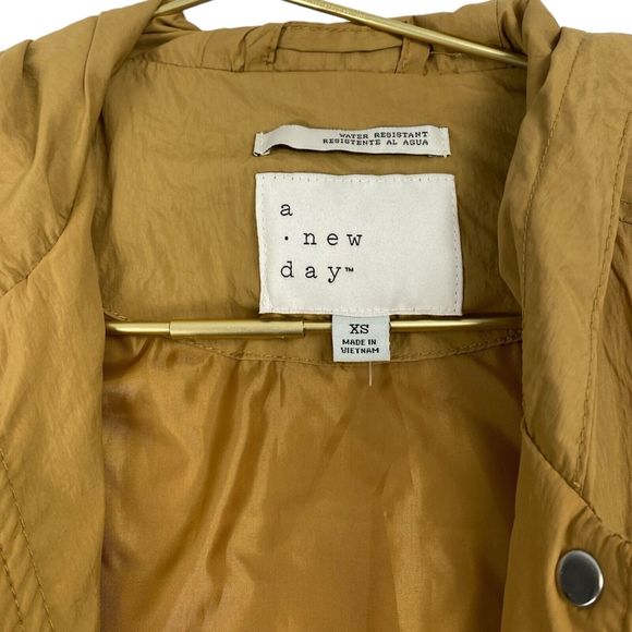 A New Day Rain Coat Womens X-Small Hooded Water-Resistant Pockets Gold‎ TA422 - Picture 4 of 6